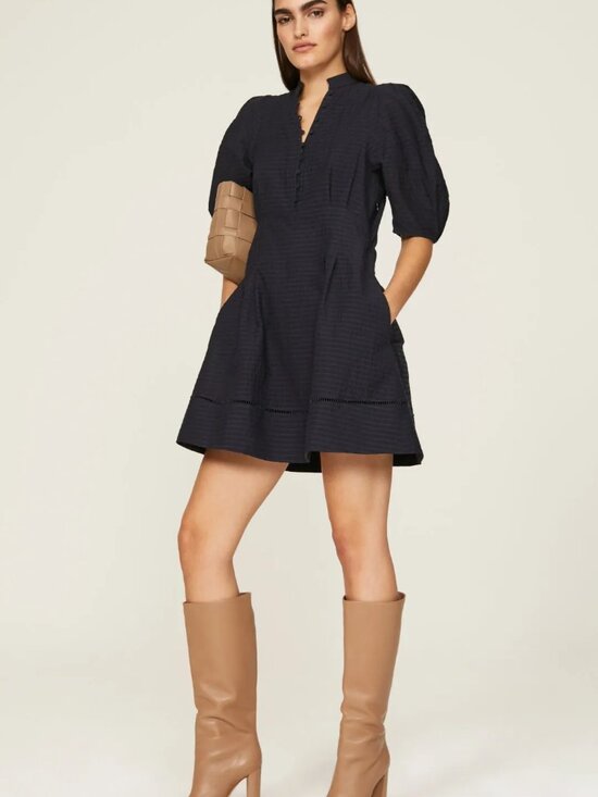 Club Monaco Dresses & Skirts - Club Monaco Balloon Sleeve Navy Textured Mini Dress